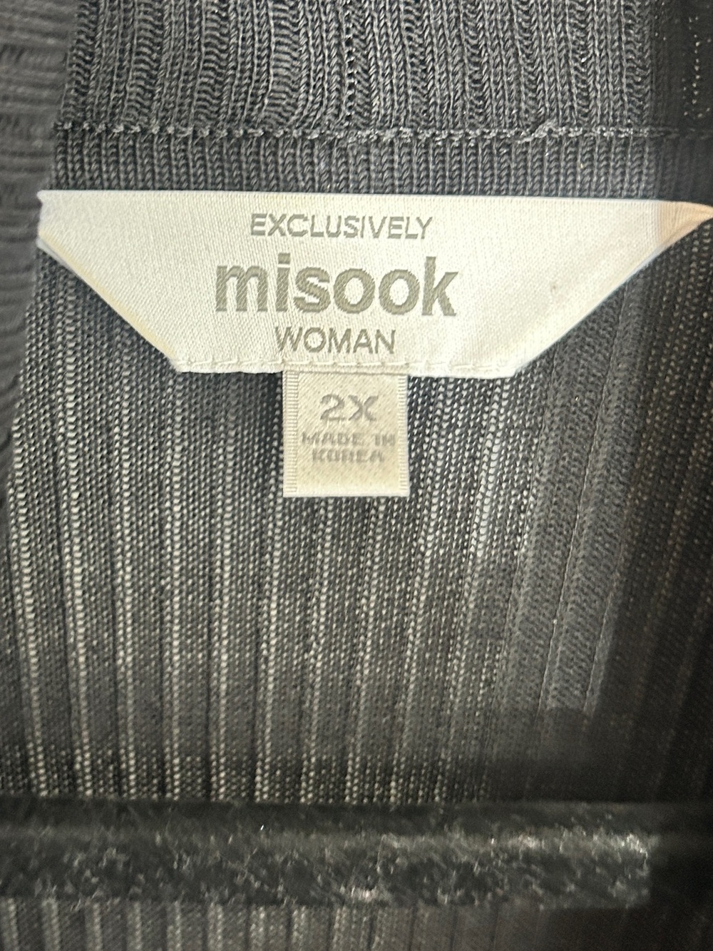Exclusively Misook 2X Women’s Black Sweater with button front - Picture 5 of 5
